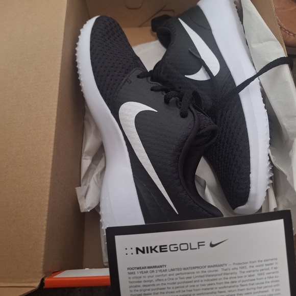 Nike Roshe Golf Shoes - Picture 1 of 3